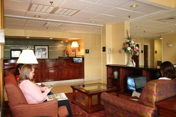 Hampton Inn Hopewell Fort Gregg-Adams Экстерьер фото